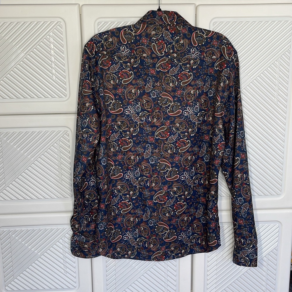 Consequence Men’s Button Down Size Medium - image 5